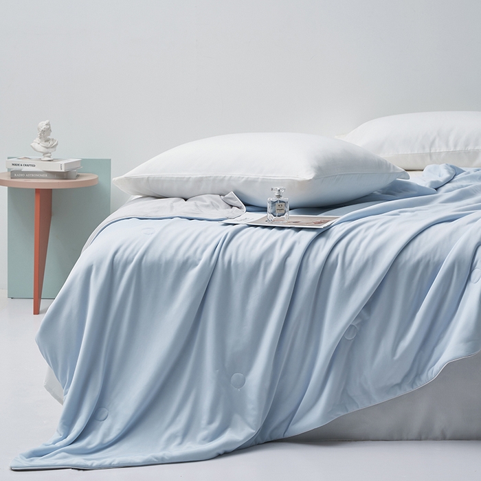 91家纺网 家纺一手货源 找家纺 梦可莱家居 2025新款抗菌凉感丝夏被 银河蓝