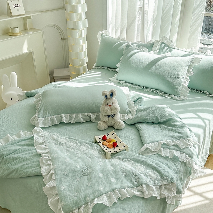 91家纺网 家纺一手货源 找家纺 唐人居 2025新款韩版花边泡泡纱夏被四件套--简爱  简爱 绿