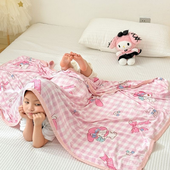 91家纺网 家纺一手货源 找家纺 星期八 2024新款舒适亲肤三丽鸥婴儿裸睡级凉感毯 格子美乐蒂