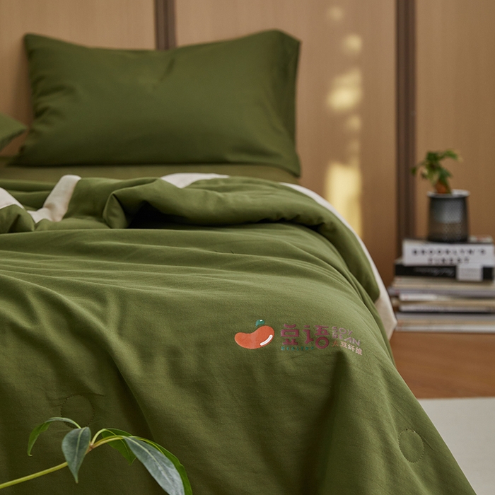 91家纺网 家纺一手货源 找家纺 梦享生活家居 2024新款A类双层纱全棉提花大豆夏被 橄榄绿