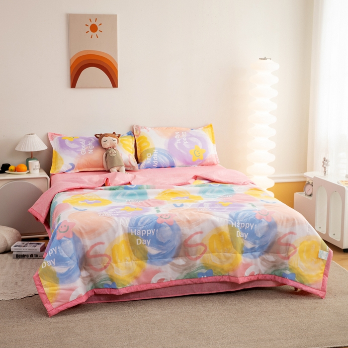 91家纺网 家纺一手货源 找家纺 乐居坊 2024新款亲肤舒适印花芦荟棉夏凉被四件套 彩虹微笑