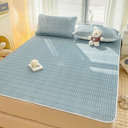 91家纺网 家纺一手货源 找家纺 寐居家纺 2024新款A类凉感丝纯色天然乳胶凉席 蓝灰色