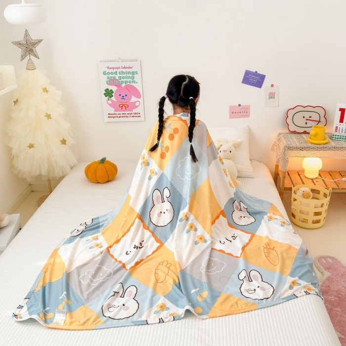 91家纺网 家纺一手货源 找家纺 星期八 2024新款舒适亲肤婴儿裸睡级卡通印花凉感毯 兔子屋