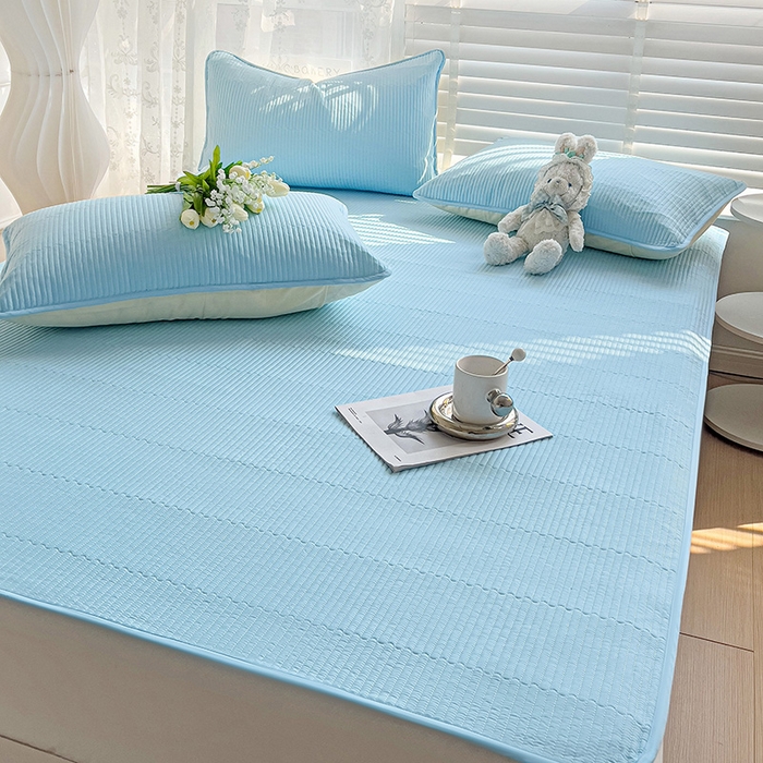 91家纺网 家纺一手货源 找家纺 羽爱2024新款全棉直角纯色床盖床垫 天蓝