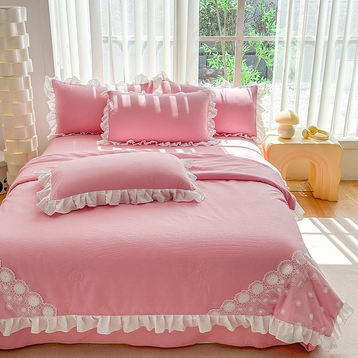 91家纺网 家纺一手货源 找家纺 唐人居 2025新款韩版花边泡泡纱夏被四件套--简爱  简爱 豆沙