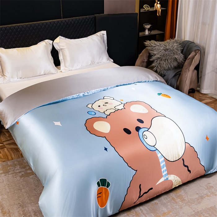 91家纺网 家纺一手货源 找家纺 2025年新款大版冰丝被套 抱抱熊-大版冰丝被套