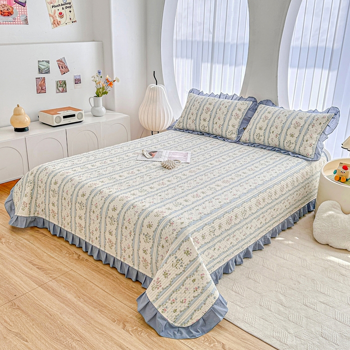 91家纺网 家纺一手货源 找家纺  岚吉 2025新款40支133*72全棉斜纹夹棉绗缝小花边床盖田园小花