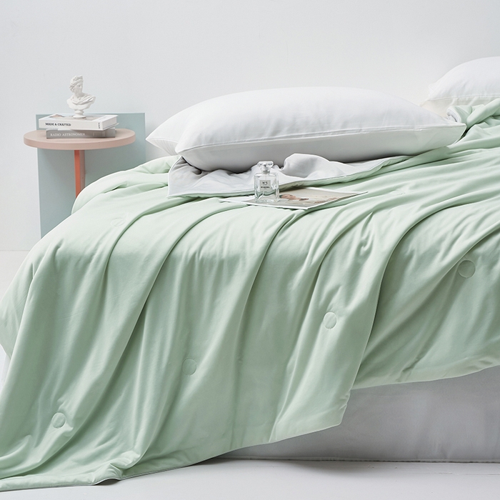 91家纺网 家纺一手货源 找家纺 梦可莱家居 2025新款抗菌凉感丝夏被 清新绿