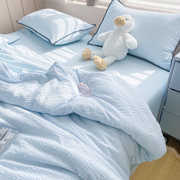 91家纺网 家纺一手货源 找家纺 羋多家纺 2024新款麻绳边纯色雨泡泡棉泡泡纱双层纱单夏被 天空蓝