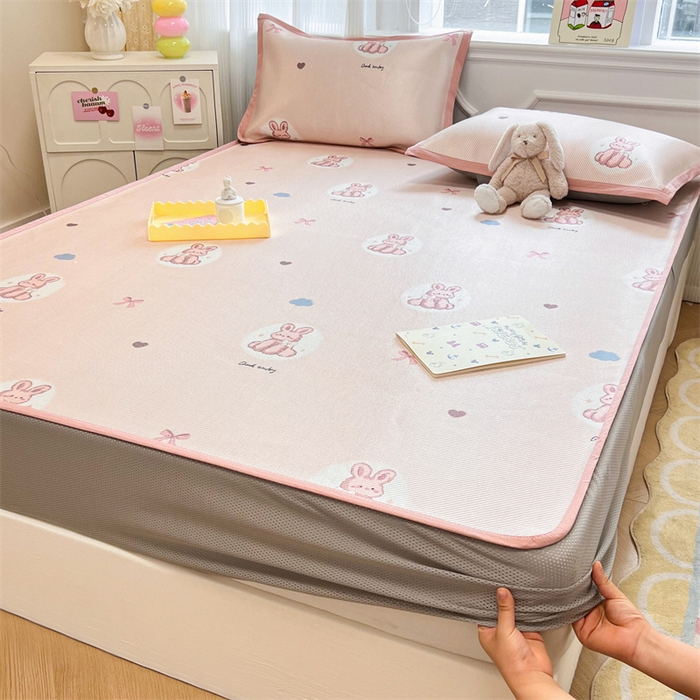 91家纺网 家纺一手货源 找家纺 慕尚 2025新款800D冰藤凉席 兔小姐-床笠款