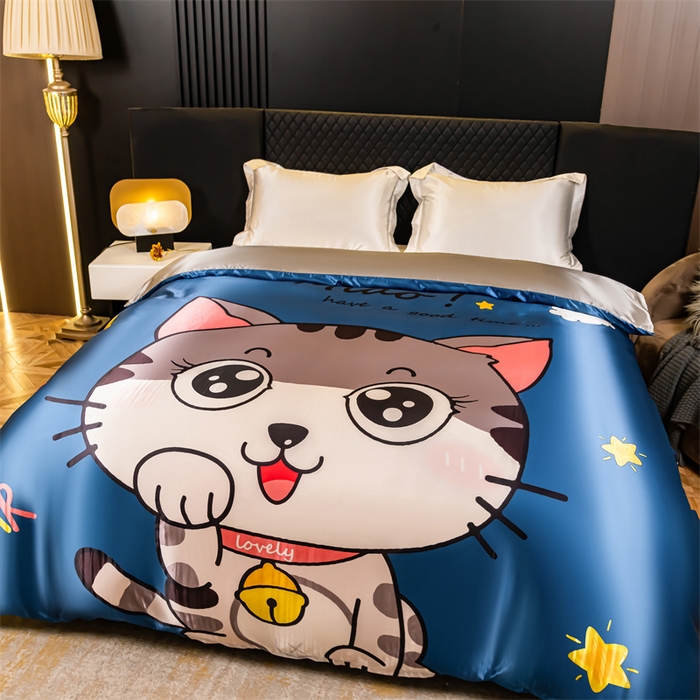 91家纺网 家纺一手货源 找家纺 2025年新款大版冰丝被套 招财小猫-大版冰丝被套