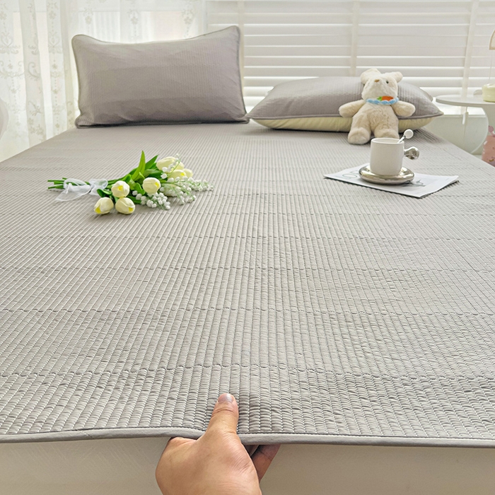 91家纺网 家纺一手货源 找家纺 羽爱2024新款全棉直角纯色床盖床垫 浅灰