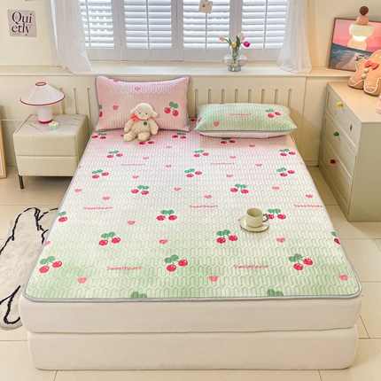 91家纺网 家纺一手货源 找家纺 寐居 2024新款时尚印花凉感丝乳胶凉席三件套 清新樱桃