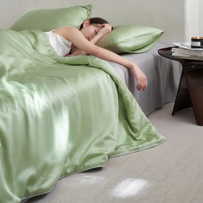 91家纺网 家纺一手货源 找家纺 丽笙 2024新款A类兰精天丝素色刺绣夏被被子被芯 莫兰迪草白色