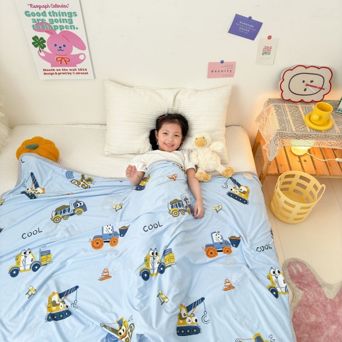 91家纺网 家纺一手货源 找家纺 星期八 2024新款舒适亲肤婴儿裸睡级卡通印花凉感毯 挖掘机