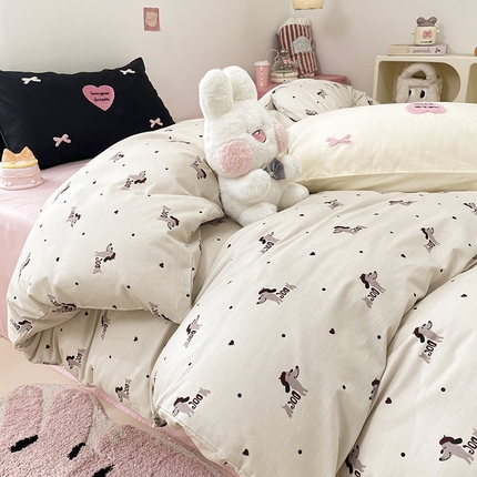 91家纺网 家纺一手货源 找家纺 花漾 2024新款ins毛巾绣小清新多巴胺田园风13372全棉纯棉四件套 帽子小狗