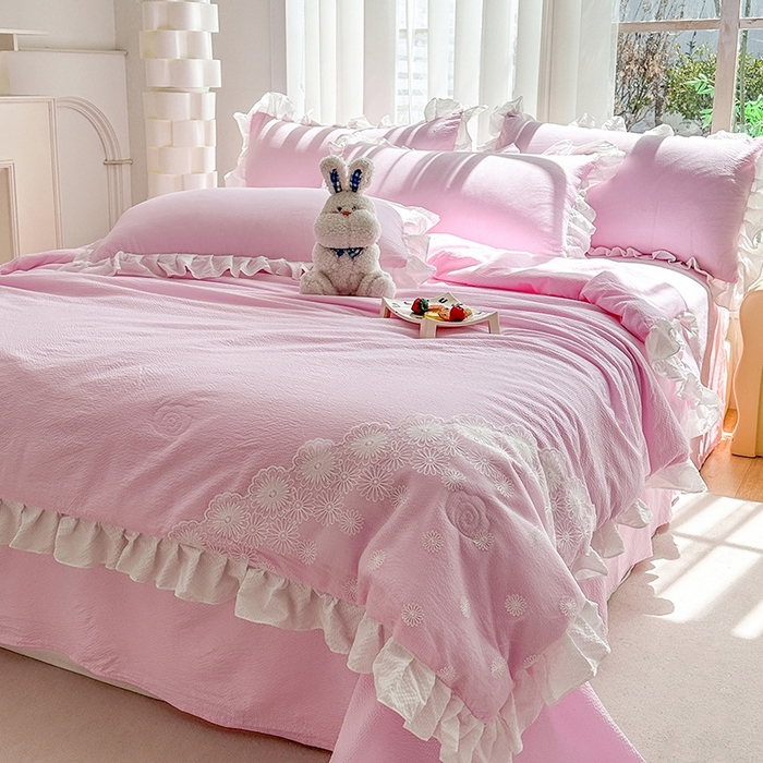 91家纺网 家纺一手货源 找家纺 唐人居 2025新款韩版花边泡泡纱夏被四件套--简爱  简爱 粉