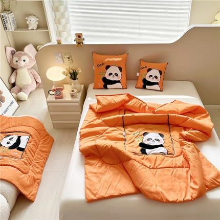 铭宣家居 2024新款贴布绣＋重工刺绣多功能抱枕被系列 胖墩熊猫 胖墩熊猫-时尚橙