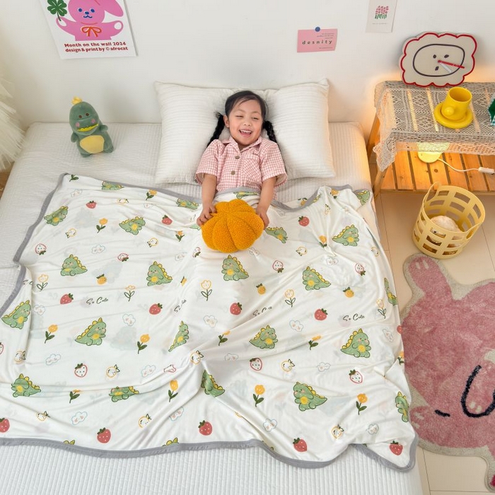 91家纺网 家纺一手货源 找家纺 星期八 2024新款舒适亲肤婴儿裸睡级卡通印花凉感毯 小恐龙