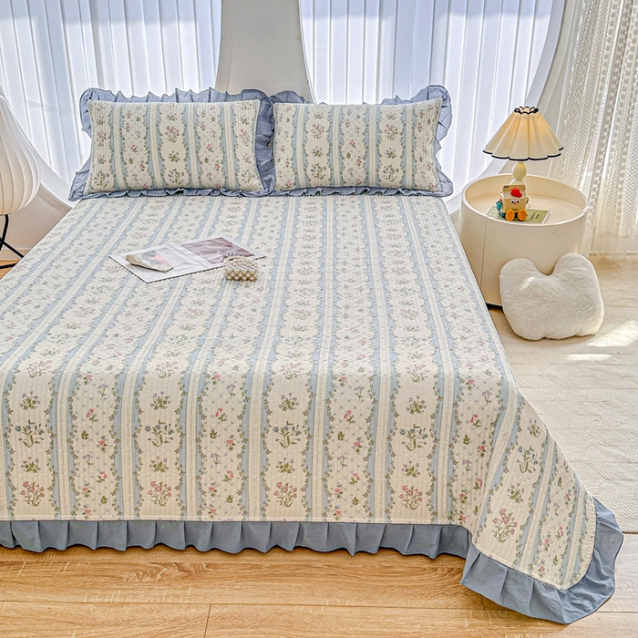 91家纺网 家纺一手货源 找家纺  岚吉 2025新款40支133*72全棉斜纹夹棉绗缝小花边床盖田园小花