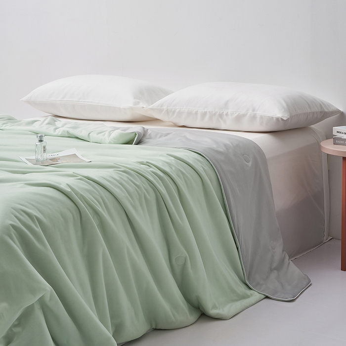 91家纺网 家纺一手货源 找家纺 梦可莱家居 2025新款抗菌凉感丝夏被 清新绿