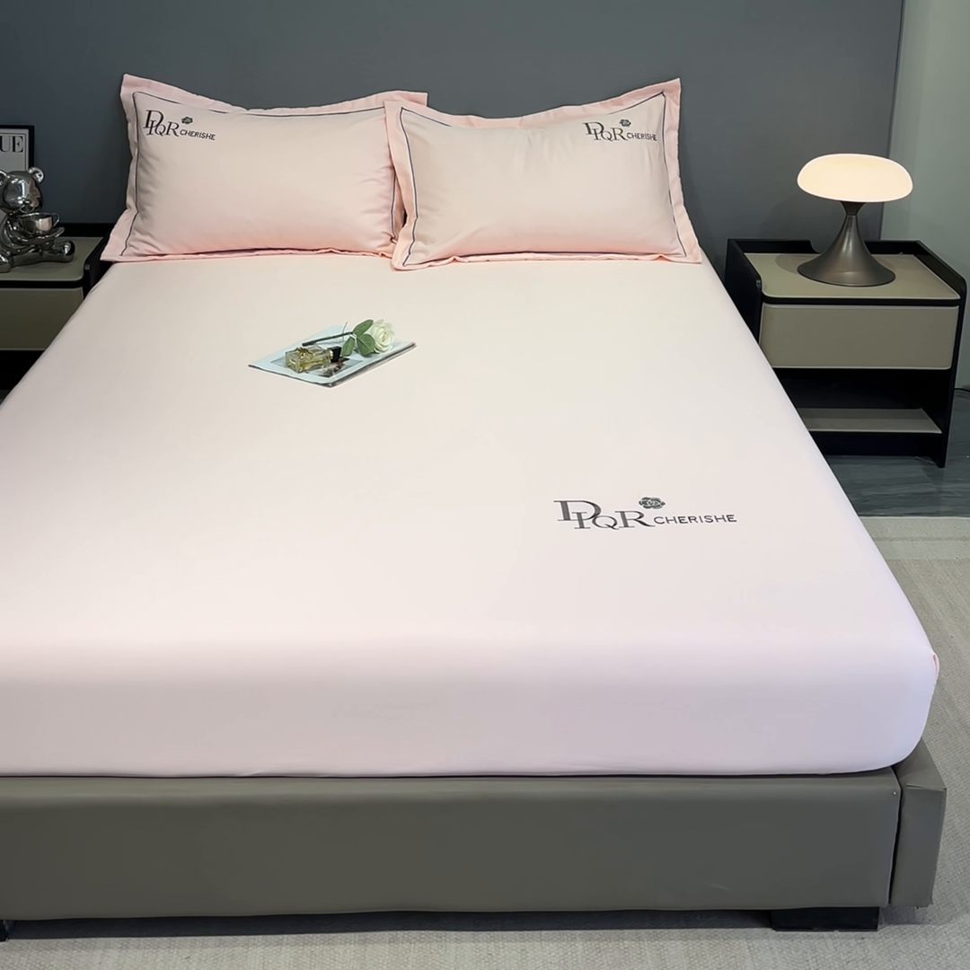 91家纺网 家纺一手货源 找家纺 丽美人家纺 2024新款简约水洗真丝单床笠 香妃粉