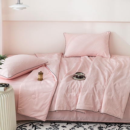 91家纺网 家纺一手货源 找家纺 （总）倾慕2024新款浮雕提花夏被