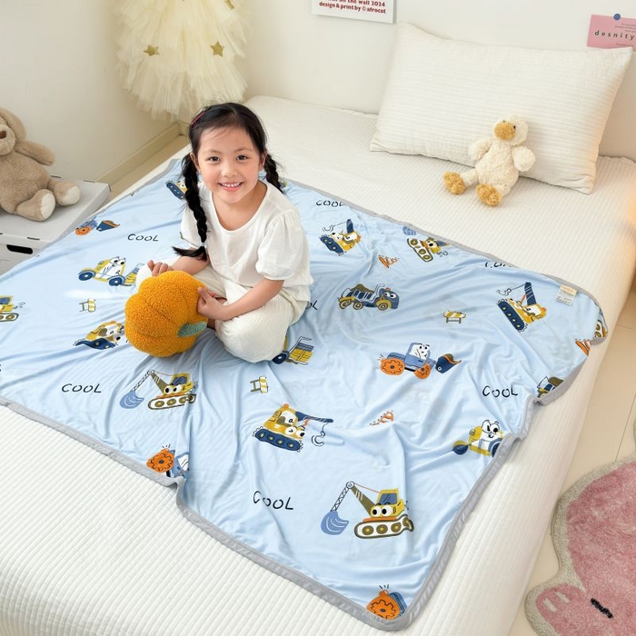 91家纺网 家纺一手货源 找家纺 星期八 2024新款舒适亲肤婴儿裸睡级卡通印花凉感毯 挖掘机