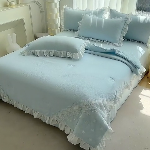 91家纺网 家纺一手货源 找家纺 唐人居 2025新款韩版花边泡泡纱夏被四件套--简爱  简爱 蓝