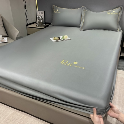 91家纺网 家纺一手货源 找家纺 丽美人家纺 2024新款简约水洗真丝单床笠 烟波灰