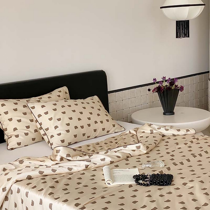 91家纺网 家纺一手货源 找家纺 汇庭 2024新款雅棉天丝可机洗夏被棚拍 摩卡小熊