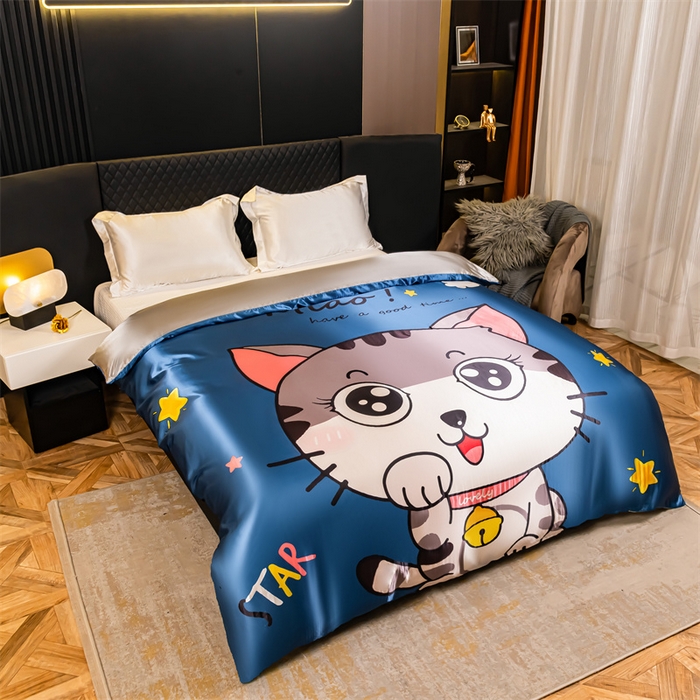 91家纺网 家纺一手货源 找家纺 2025年新款大版冰丝被套 招财小猫-大版冰丝被套