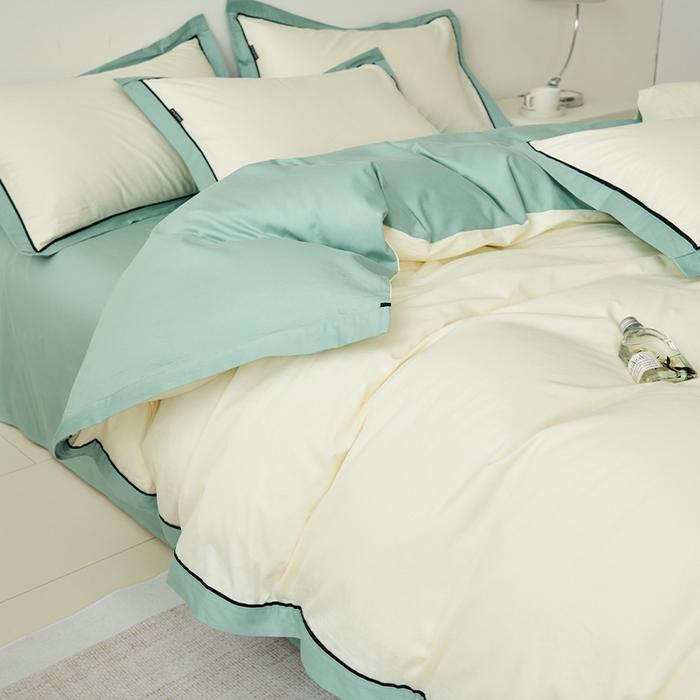 91家纺网 家纺一手货源 找家纺 小懒猪 2024新款全棉斜纹精梳棉双拼色拼角包边款四件套 拼角奶昔白-烟波绿