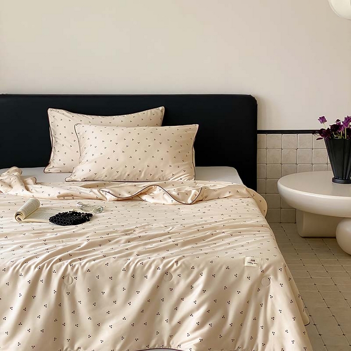 91家纺网 家纺一手货源 找家纺 汇庭 2024新款雅棉天丝可机洗夏被棚拍 麦芽