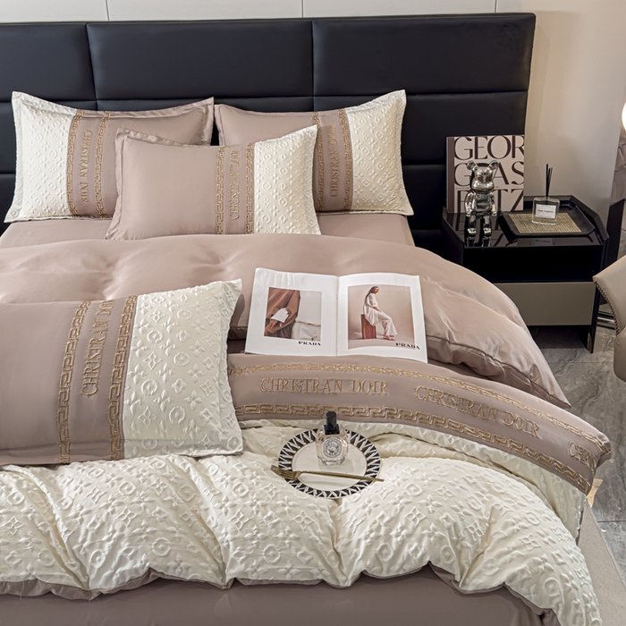 91家纺网 家纺一手货源 找家纺 芯贝儿 2024款刺绣提花浮雕路易水洗真丝四件套 浮雕路易--奶咖