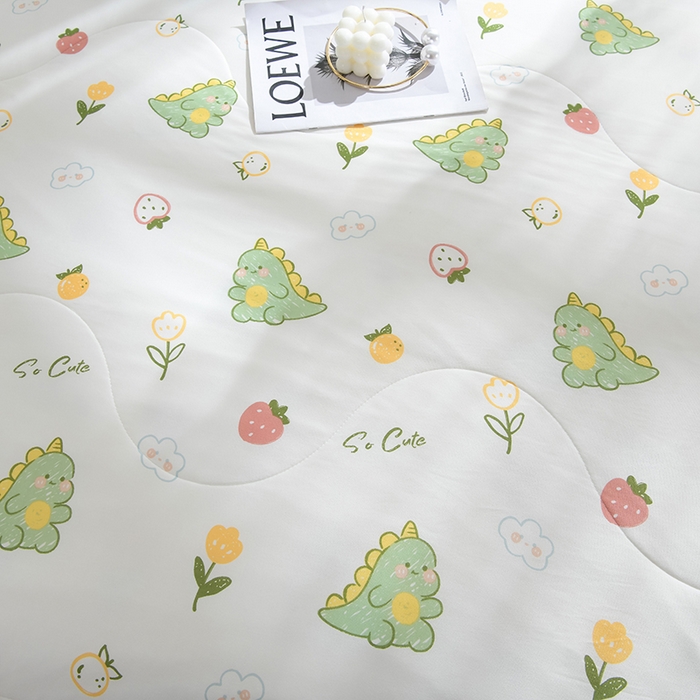 91家纺网 家纺一手货源 找家纺 圣楚家纺  2024新款A类针织棉印花夏被夏凉被空调被 恐龙宝宝