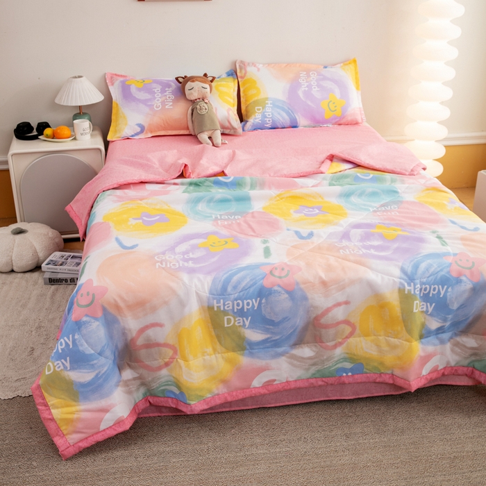 91家纺网 家纺一手货源 找家纺 乐居坊 2024新款亲肤舒适印花芦荟棉夏凉被四件套 彩虹微笑