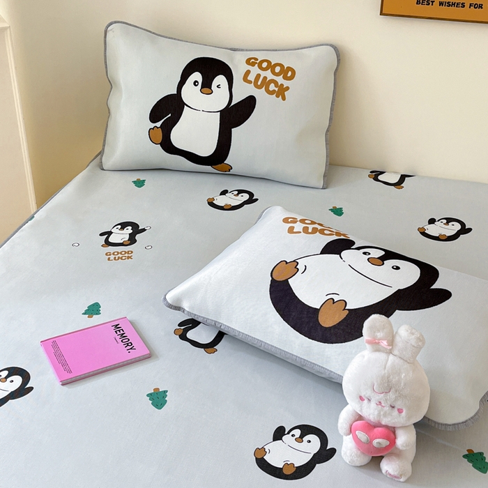 91家纺网 家纺一手货源 找家纺 寐居家纺 2024新款A类时尚印花凉感冰丝凉席 跳跳企鹅