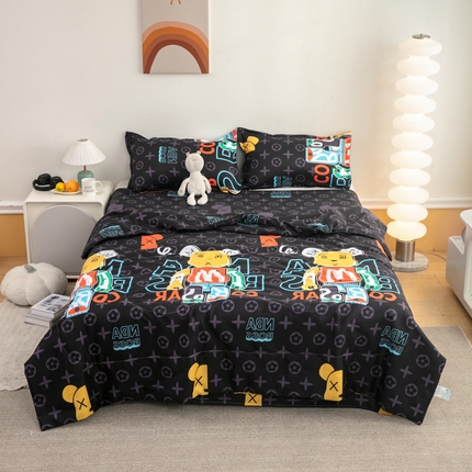 91家纺网 家纺一手货源 找家纺 乐居坊 2024新款亲肤舒适印花芦荟棉夏凉被四件套 潮牌熊