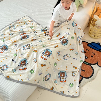 91家纺网 家纺一手货源 找家纺 星期八 2024新款舒适亲肤婴儿裸睡级卡通印花凉感毯 机器熊