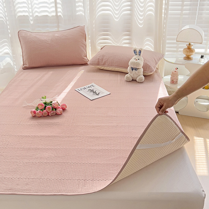 91家纺网 家纺一手货源 找家纺 羽爱2024新款全棉直角纯色床盖床垫 豆沙