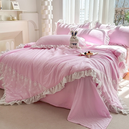 91家纺网 家纺一手货源 找家纺 唐人居 2025新款韩版花边泡泡纱夏被四件套--简爱  简爱 粉