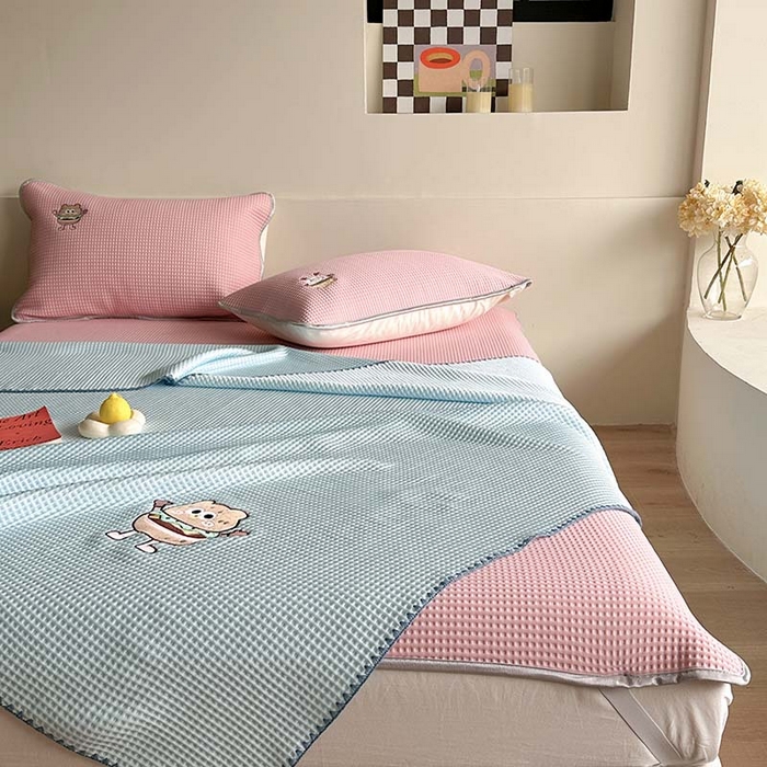 91家纺网 家纺一手货源 找家纺 柚子YOUTH 2024新款双面华夫格盖毯空调毯 疯狂星期四