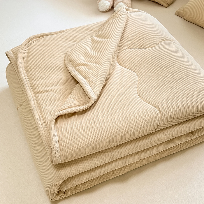91家纺网 家纺一手货源 找家纺 美梦里 2024新款A类针织华夫格夏被夏凉被空调被子 线条咖