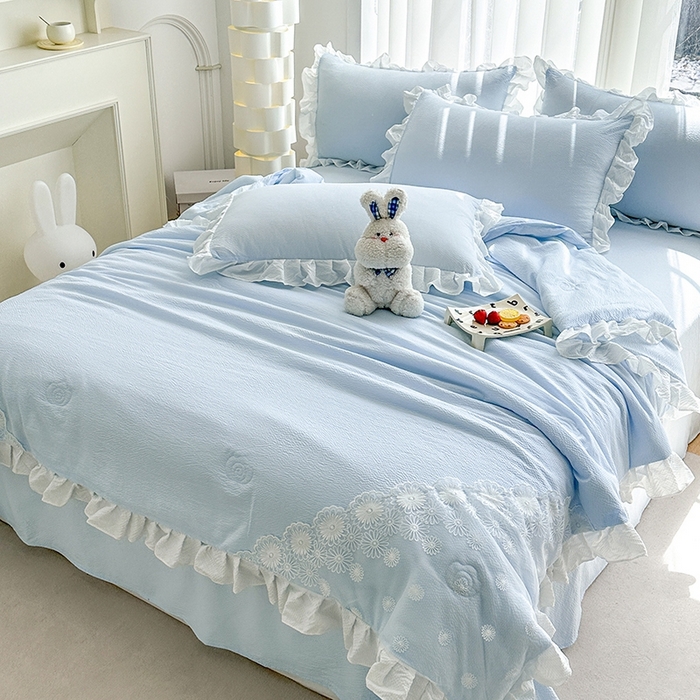 91家纺网 家纺一手货源 找家纺 唐人居 2025新款韩版花边泡泡纱夏被四件套--简爱  简爱 蓝