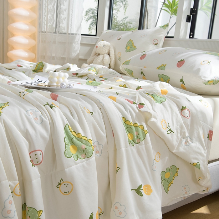 91家纺网 家纺一手货源 找家纺 圣楚家纺  2024新款A类针织棉印花夏被夏凉被空调被 恐龙宝宝