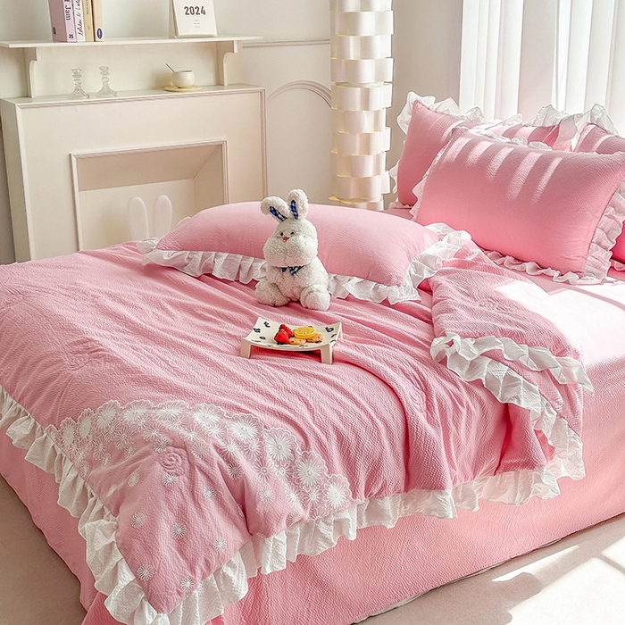 91家纺网 家纺一手货源 找家纺 唐人居 2025新款韩版花边泡泡纱夏被四件套--简爱  简爱 豆沙