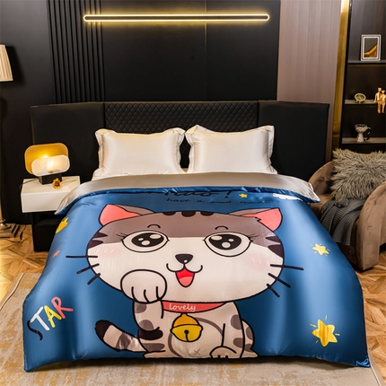 91家纺网 家纺一手货源 找家纺 2025年新款大版冰丝被套 招财小猫-大版冰丝被套