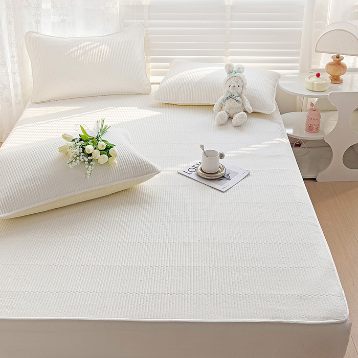 91家纺网 家纺一手货源 找家纺 羽爱2024新款全棉直角纯色床盖床垫 奶白