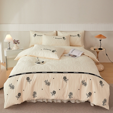 91家纺网 家纺一手货源 找家纺 （总）OL家纺 2024新款水洗全棉被套刺绣床盖夹棉三件套四件套